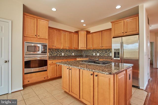 42649 MACAULEY PL, Ashburn, VA 20148