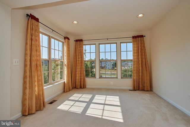 42649 MACAULEY PL, Ashburn, VA 20148