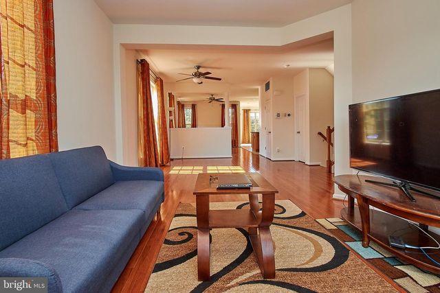 42649 MACAULEY PL, Ashburn, VA 20148