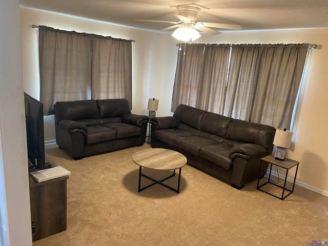 1018 S Mire Ave, Gonzales, LA 70737