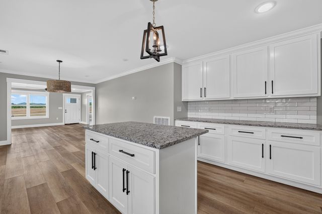 2175 Winchester Hwy, Kelso, TN 37348
