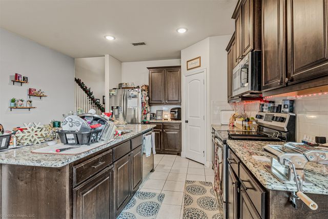 306 Pecos Drive, Crandall, TX 75114