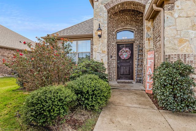 306 Pecos Drive, Crandall, TX 75114