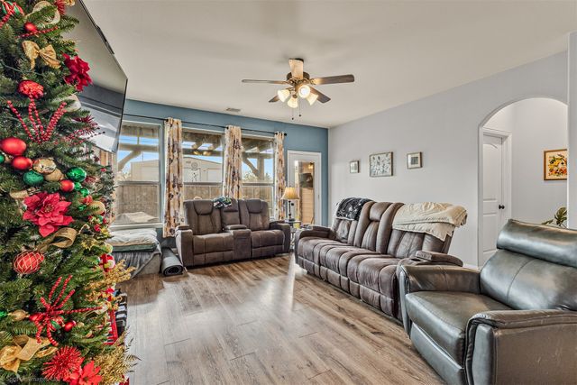 306 Pecos Drive, Crandall, TX 75114