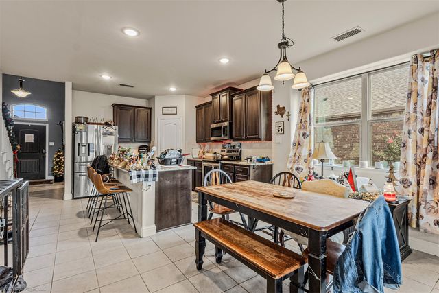 306 Pecos Drive, Crandall, TX 75114