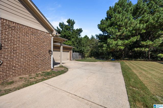 6286 BLACK CREEK LOOP N, Hoover, AL 35244