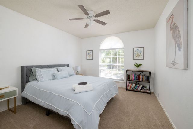 747 Cedar Leaf Circle, Lake Dallas, TX 75065