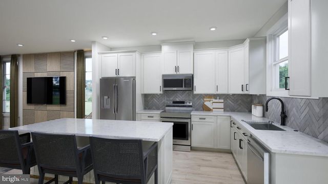 9615 GRANT AVE, Manassas, VA 20110