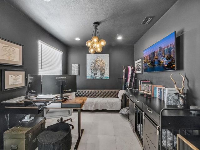 6017 Newport Village Way, Lake Worth, FL 33463