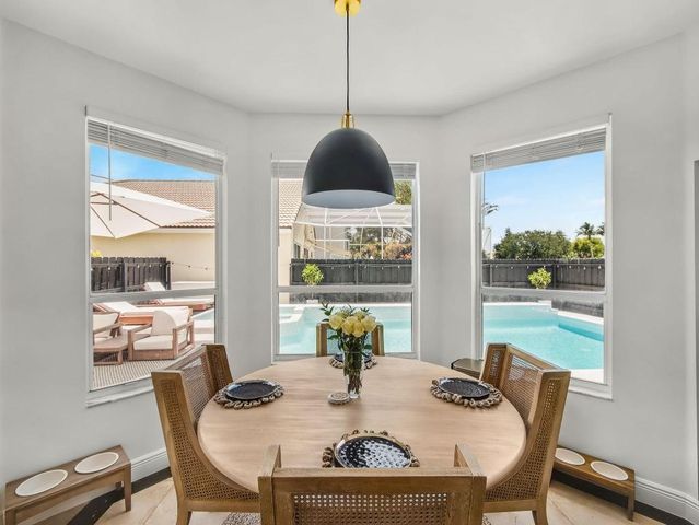 6017 Newport Village Way, Lake Worth, FL 33463