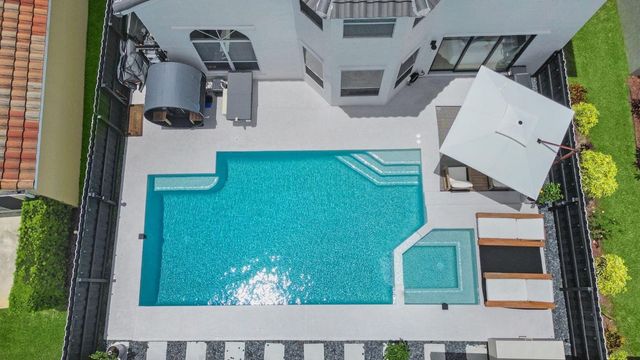 6017 Newport Village Way, Lake Worth, FL 33463