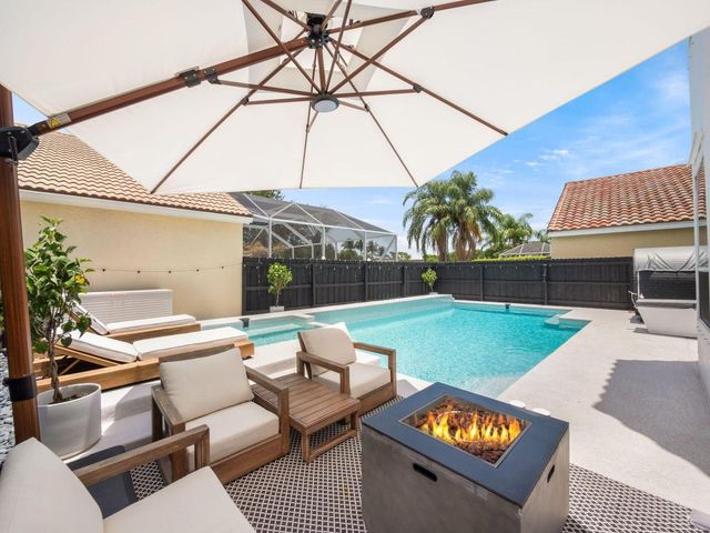 6017 Newport Village Way, Lake Worth, FL 33463