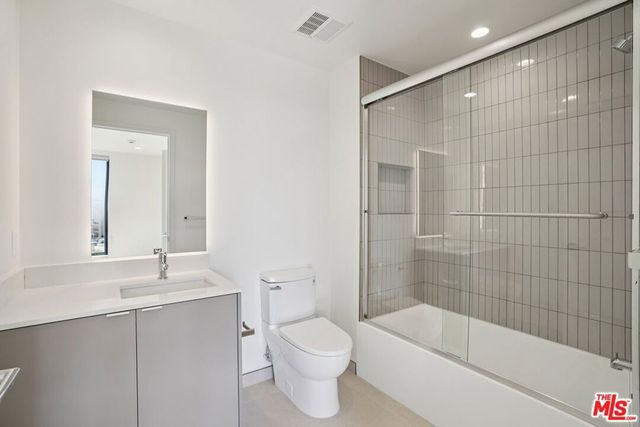 10431 Santa Monica Boulevard 602, Los Angeles, CA 90025