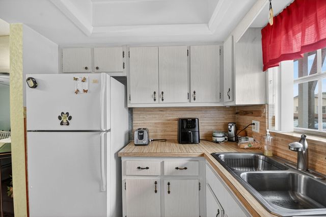 2771 E Ashley Drive D, West Palm Beach, FL 33415