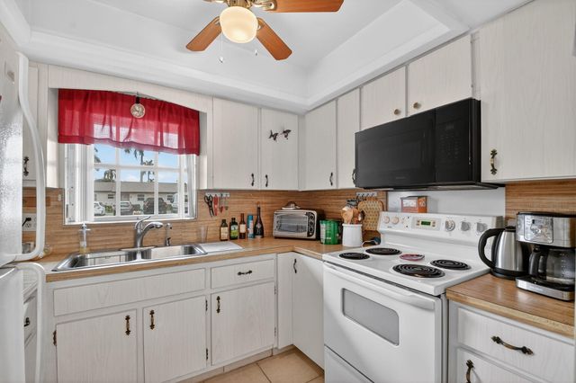 2771 E Ashley Drive D, West Palm Beach, FL 33415