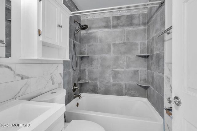 2 Drew Court, Jackson, NJ 08527