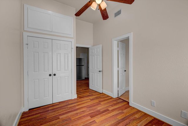 1017 11th Street 1, Galveston, TX 77550