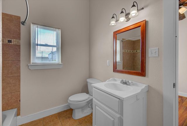 1017 11th Street 1, Galveston, TX 77550