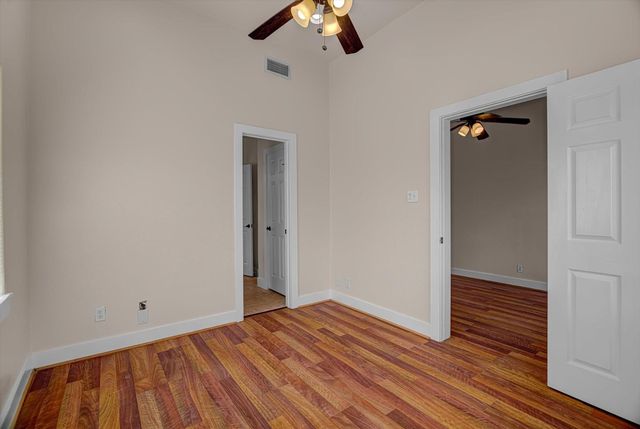 1017 11th Street 1, Galveston, TX 77550