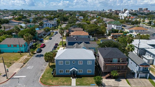 1017 11th Street 1, Galveston, TX 77550