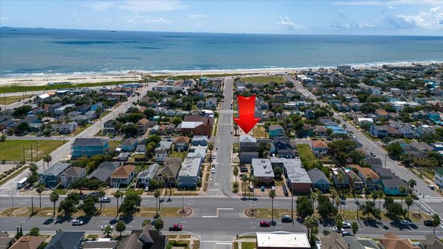 1017 11th Street 1, Galveston, TX 77550