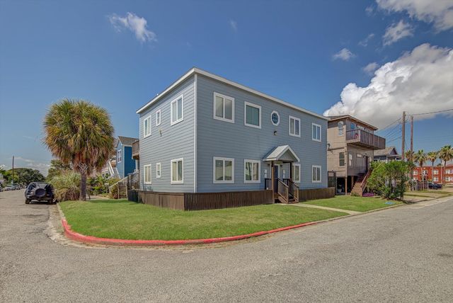 1017 11th Street 1, Galveston, TX 77550