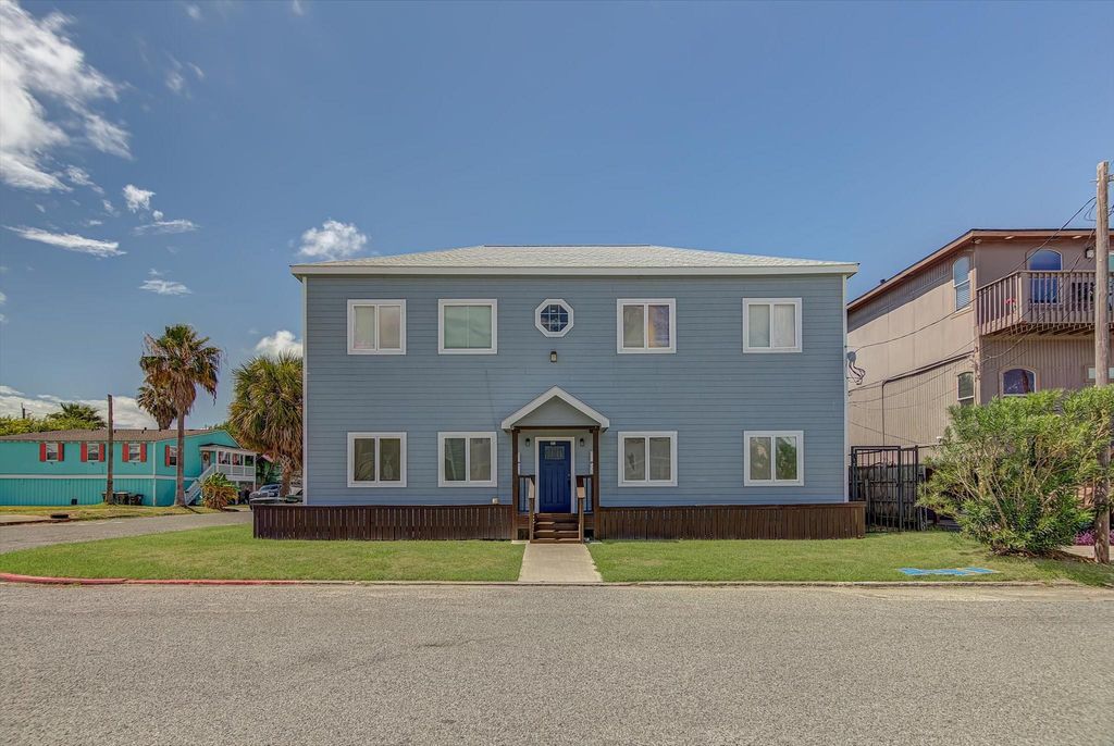 1017 11th Street 1, Galveston, TX 77550