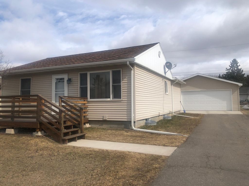 5414 Park Drive, Mountain Iron, MN 55768