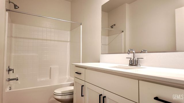 10815 Tatuk Way, Bakersfield, CA 93311