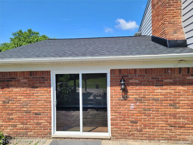 4212 Halkirk Drive, Waterford Charter Township, MI 48329