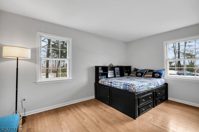 59 Manor Dr, Bernards Twp., NJ 07920