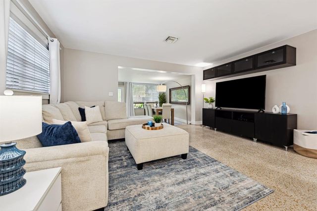 2507 NW 8th Avenue, Wilton Manors, FL 33311