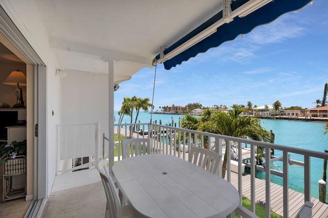 95 Coco Plum Dr Apt 2D, Marathon, FL 33050