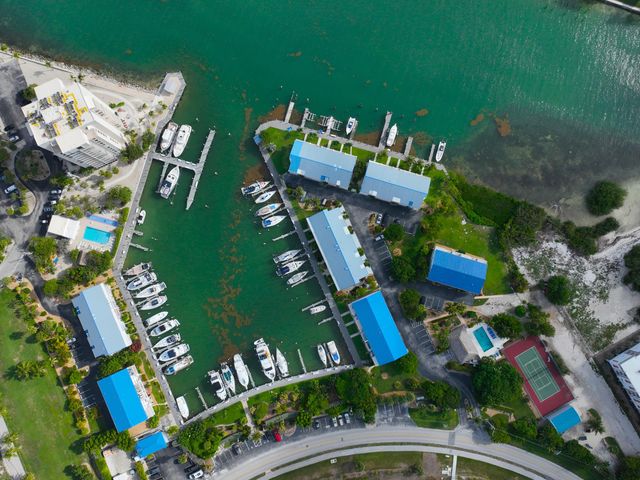 95 Coco Plum Dr Apt 2D, Marathon, FL 33050