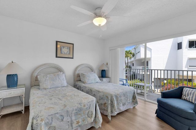 95 Coco Plum Dr Apt 2D, Marathon, FL 33050