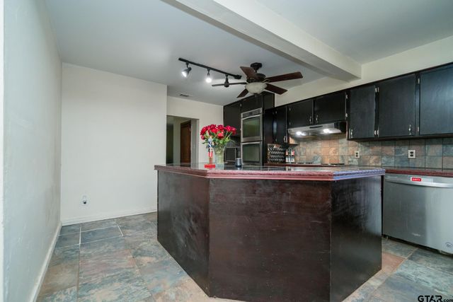 200 CR 3305, Jacksonville, TX 75766