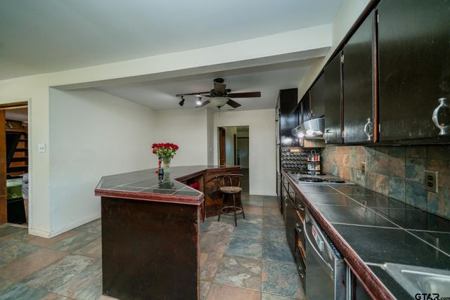 200 CR 3305, Jacksonville, TX 75766