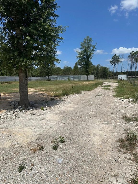 394 Road 5268, Cleveland, TX 77327