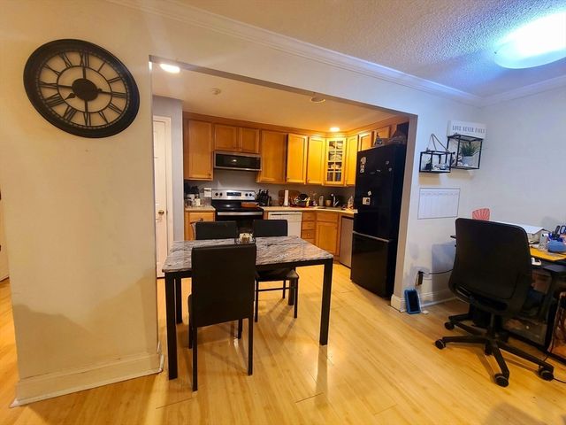 70 Warren Ave 1-2, Chelsea, MA 02150