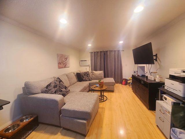 70 Warren Ave 1-2, Chelsea, MA 02150