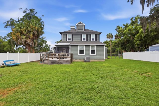 47 DAVIS AVENUE, Umatilla, FL 32784