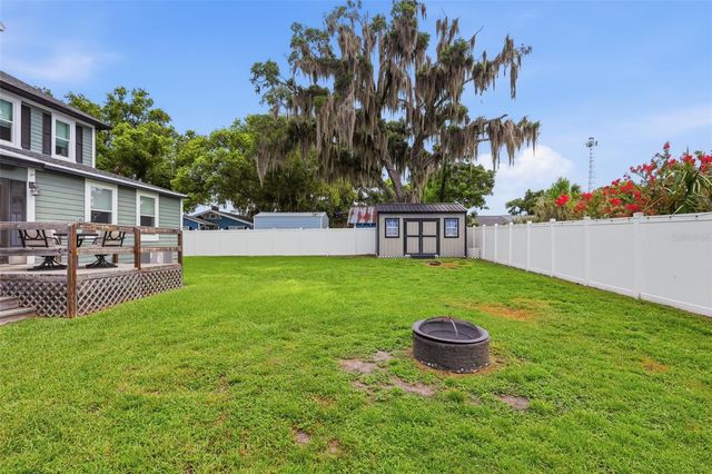 47 DAVIS AVENUE, Umatilla, FL 32784