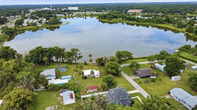 47 DAVIS AVENUE, Umatilla, FL 32784