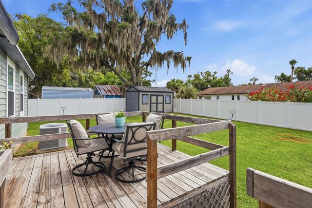 47 DAVIS AVENUE, Umatilla, FL 32784