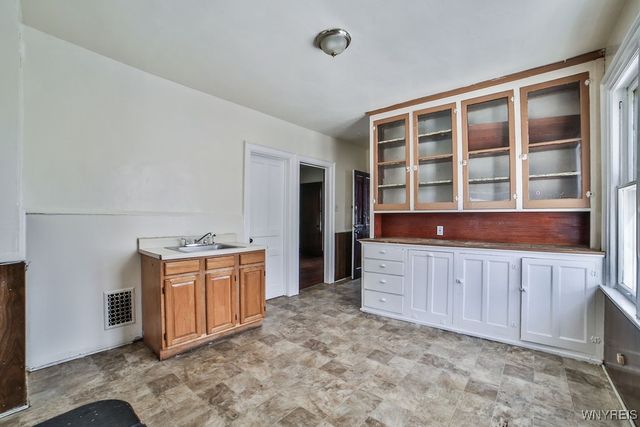 622 Woodlawn Avenue, Buffalo, NY 14211