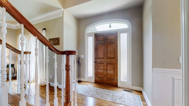 508 Redstone Dr, Gallatin, TN 37066