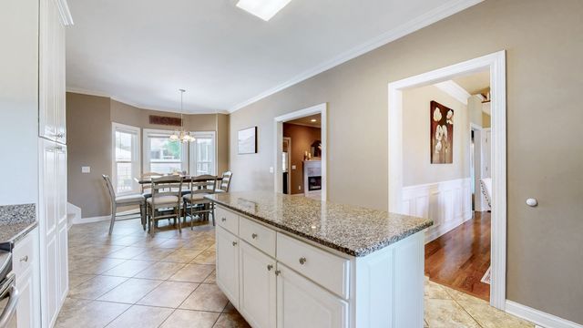 508 Redstone Dr, Gallatin, TN 37066
