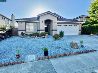 2163 Garnet Cir, Vallejo, CA 94591