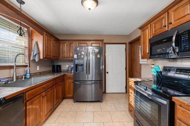 2720 W Cover Drive, Ozark, MO 65721