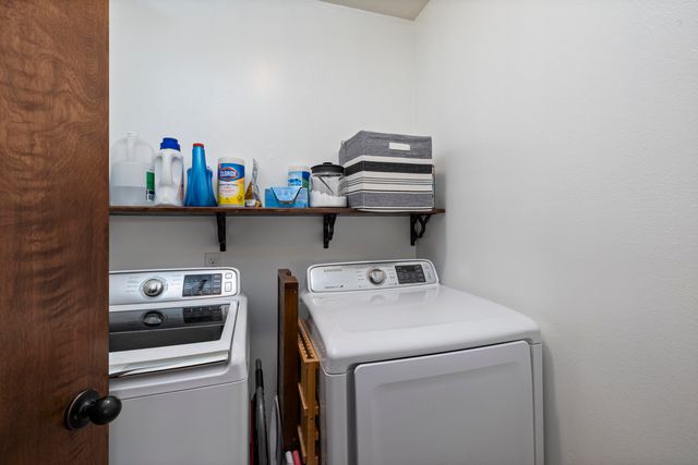 2720 W Cover Drive, Ozark, MO 65721